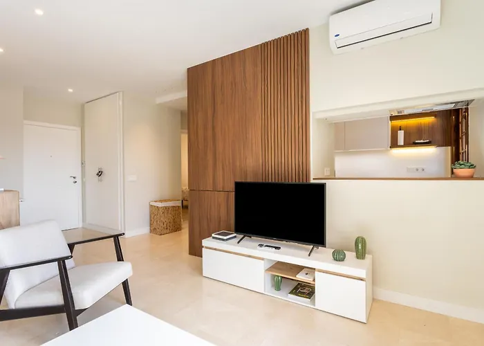 Home2book Comfy & Bright Attic, Cruz (adults Only)